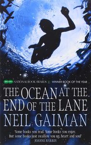 The Ocean at the End of the Lane [Paperback]